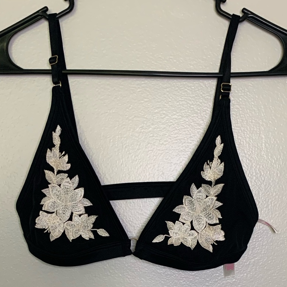 Bra - Picture 1 of 2